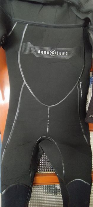 Fato de mergulho masculino aqualung