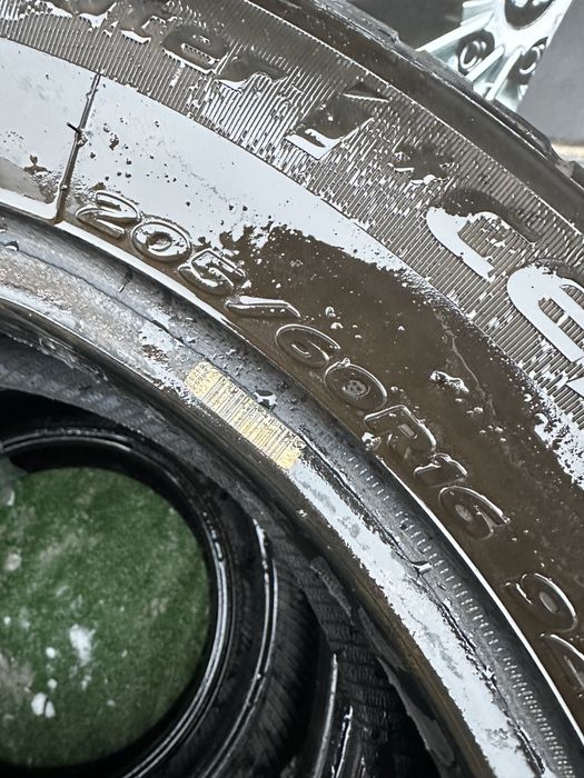 205/60 R16 Hankook i cept Evo 20г комплект шин зимних.