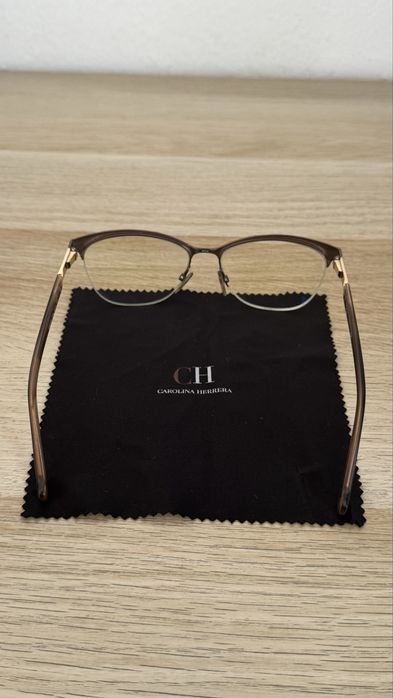 Óculos de grau Carolina Herrera