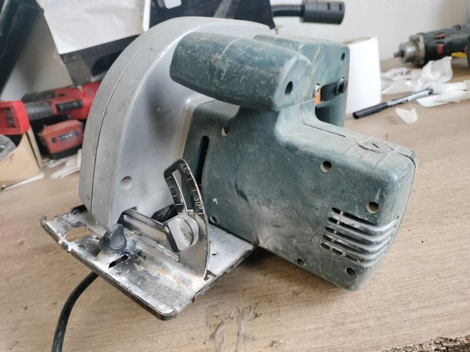 Pilarka tarczowa Black Decker