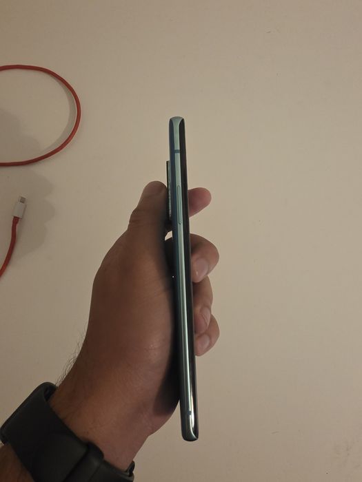 Oneplus 8 pro 256 GB+ 12 GB Ram