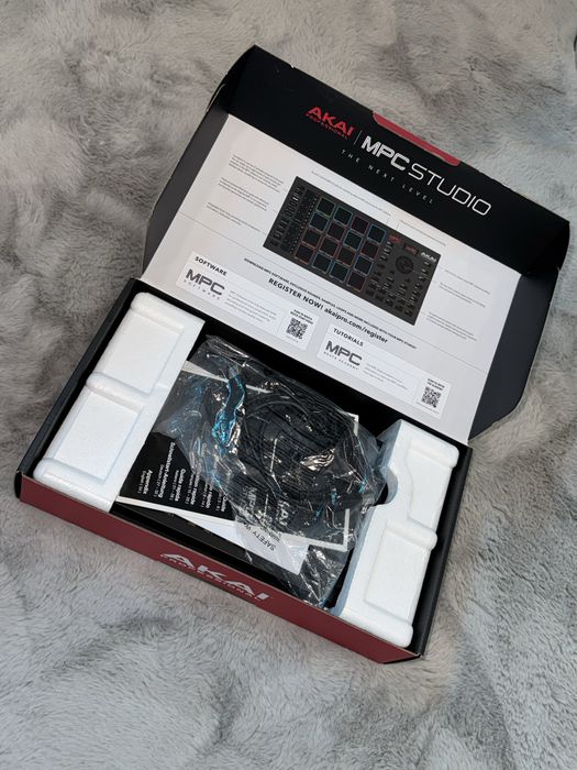 MPC Studio  AKAI Professional ( Nunca Usado )
