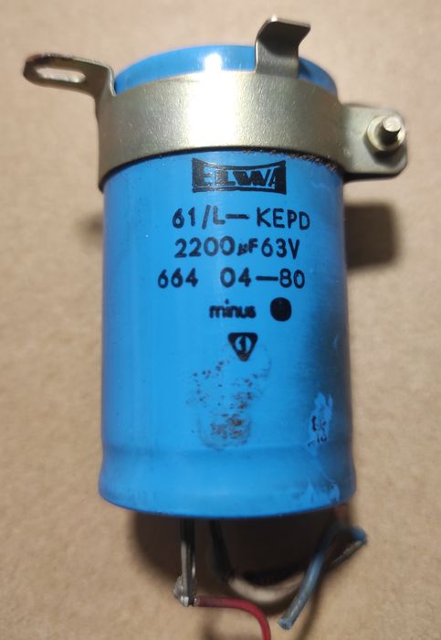 Kondensatory z UNITRA Elizabeth HiFi DSH 102. Uzywane