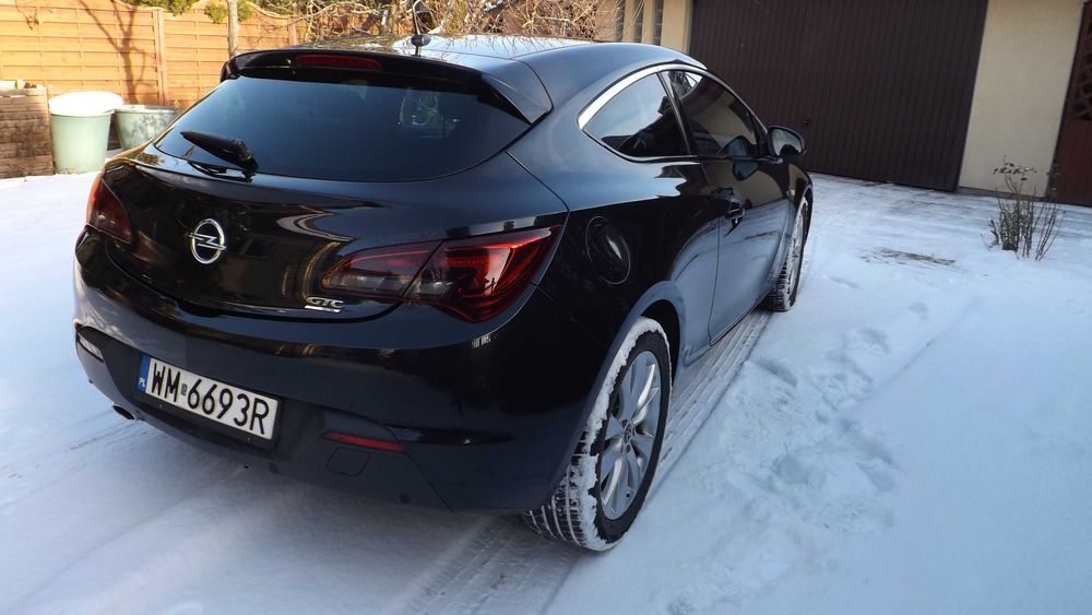 Opel Astra J GTC 2,0 CDTI 165 KM