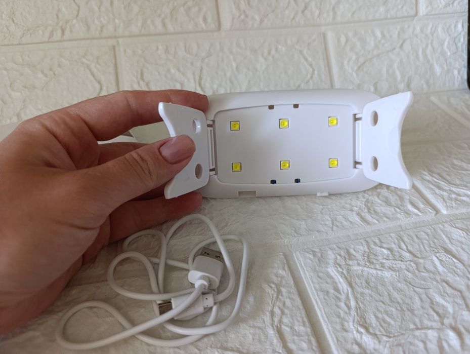 Продам міні лампу для манікюру