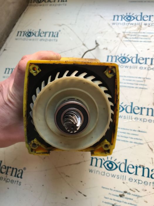 Двигатель электропилы Кентавр СП224