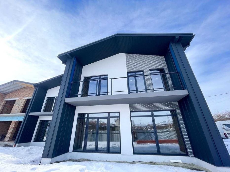 Продаж котеджу в Солонці з центральними комунікаціями