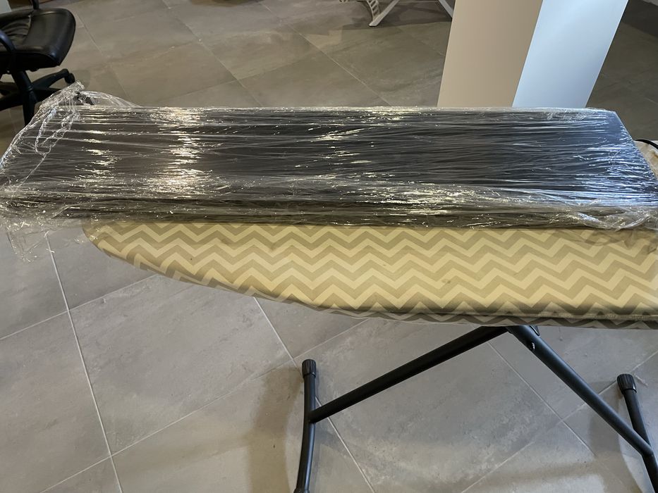 Prateleira ikea preta