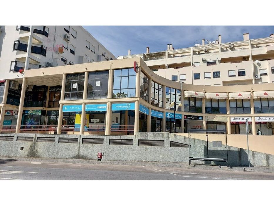 Vende-se espaço comercial em Portalegre!
