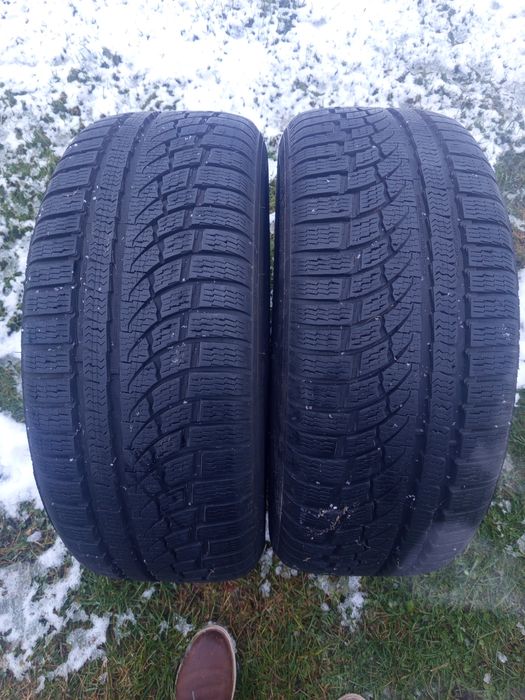 Opony 235/55/17 nokian wysokość bieźnika 7mm.