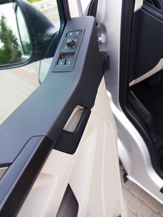 Подам Volkswagtn Transporter T6