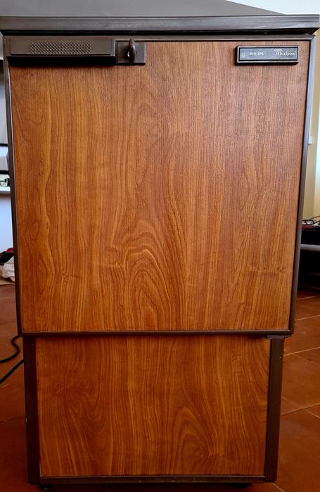 Frigorífico mini-bar madeira