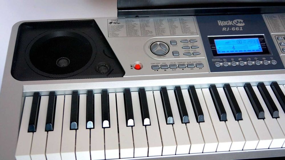 NOWY keyboard. Zestaw warty 700 zł.