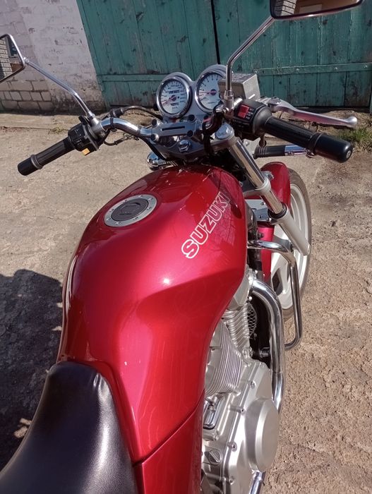 Мотоцикл Suzuki VX800