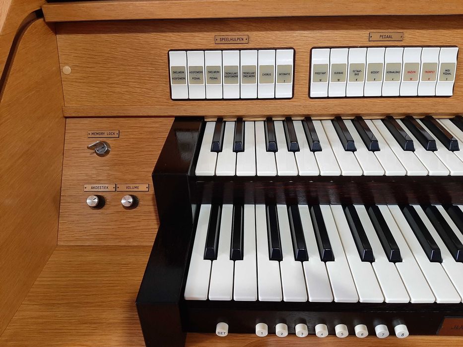 Cyfrowe organy kościelne Johannus Jubilate stan idealny