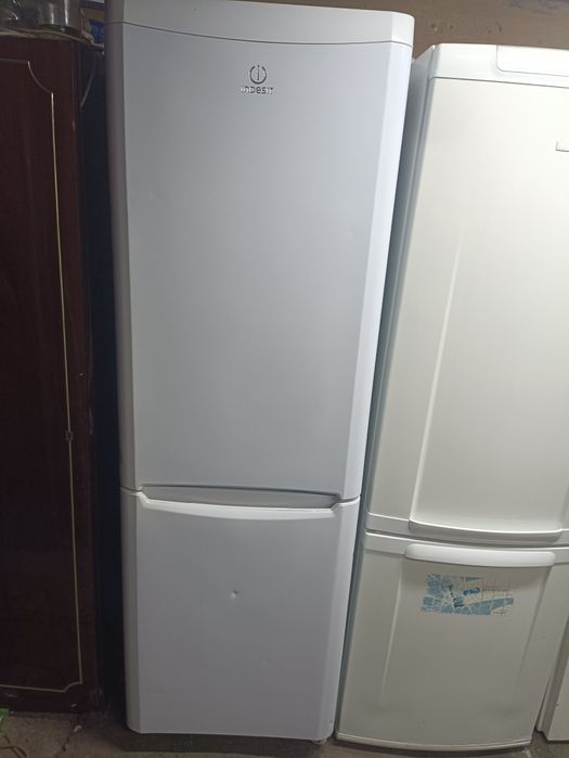 Новогодняя распродажа  двухкамерного  холодильника LG  SR345D12 на пра