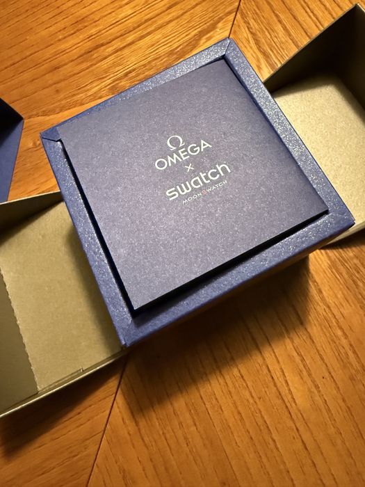 Swatch x Omega Moonswatch Mission To Earthphase Moonshine Snoopy Gold