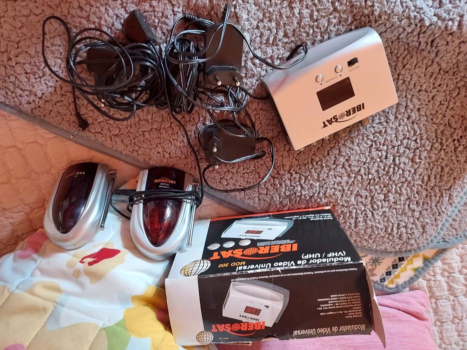 Selling Universal Video Modulator mod300 Iberosat and Its Corresponding Antennas64739840876930120