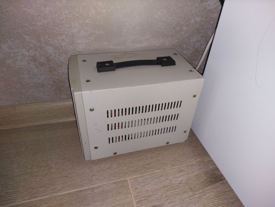 TDR-2000VA  Стабілізатор напруги