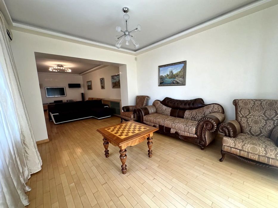 Без комісії. Продам 3-кімн квартиру 160 м2. Печерськ. Панаса Мирного 10 ЖК "Ввіденський" - More