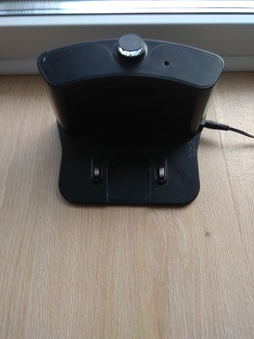 Robot sprzątający odkurzacz