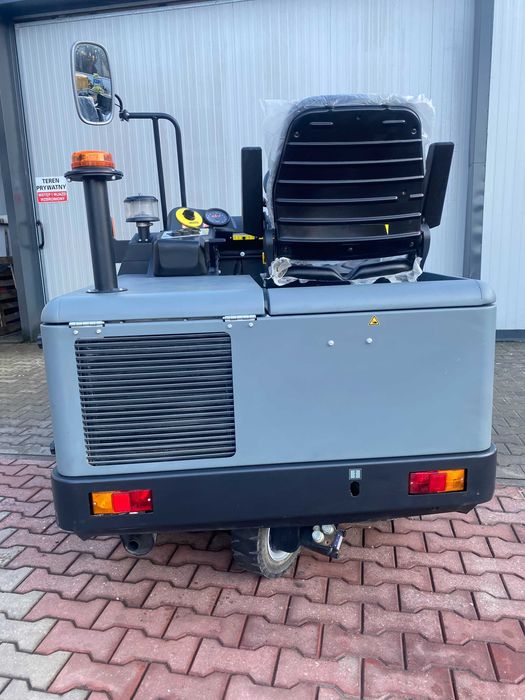 Zamiatarka karcher km 130 130 rd z 2017r
