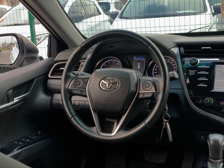 Toyota Camry 2019