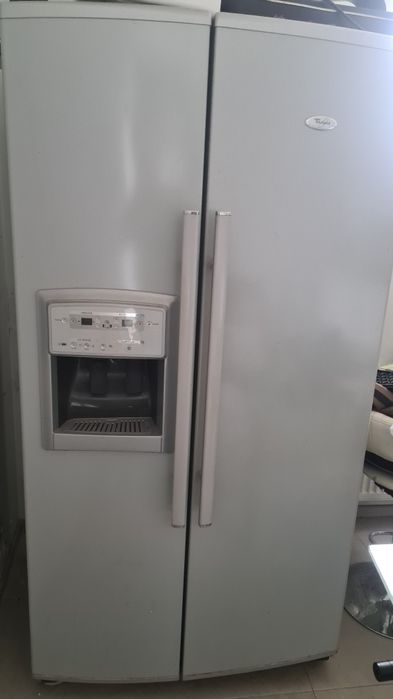 Холодильник Whirlpool