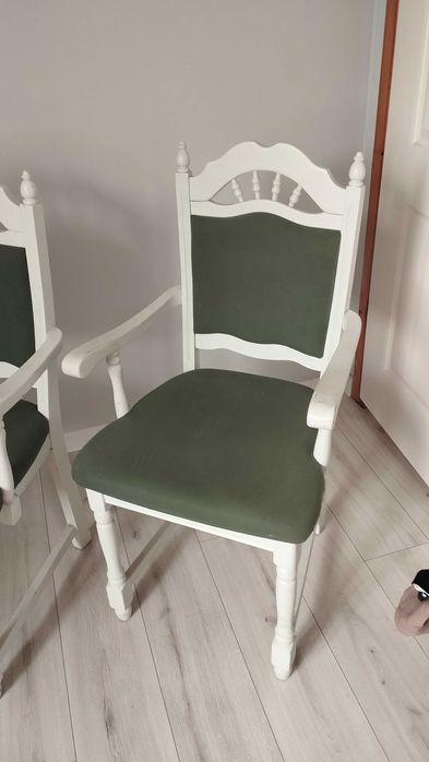 Krzesła tapicerowane