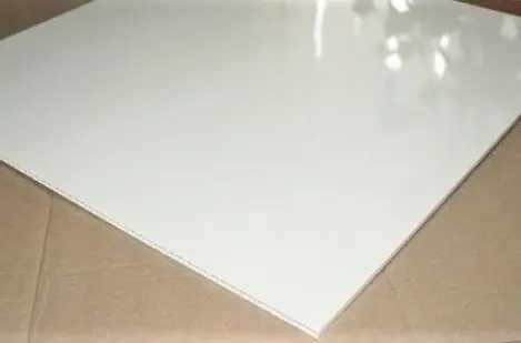 Плита пластиковая под Армстронг белый 600*600*8мм (глянец, мат)