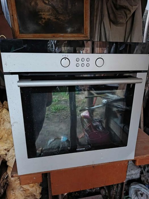 Продаю духовку Simens