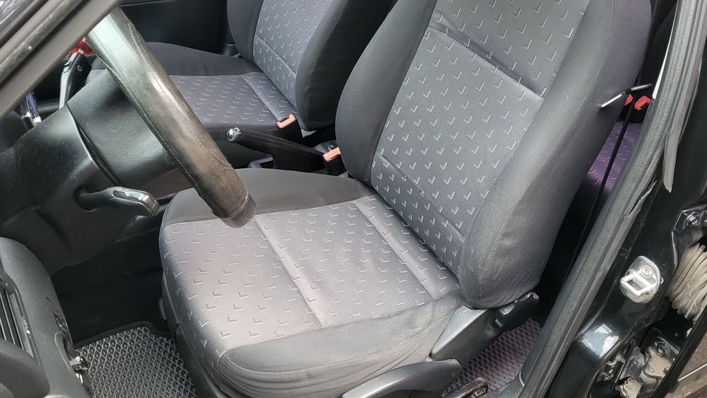 Шкода Октавія Тур 1.6 газ/бензин 2008