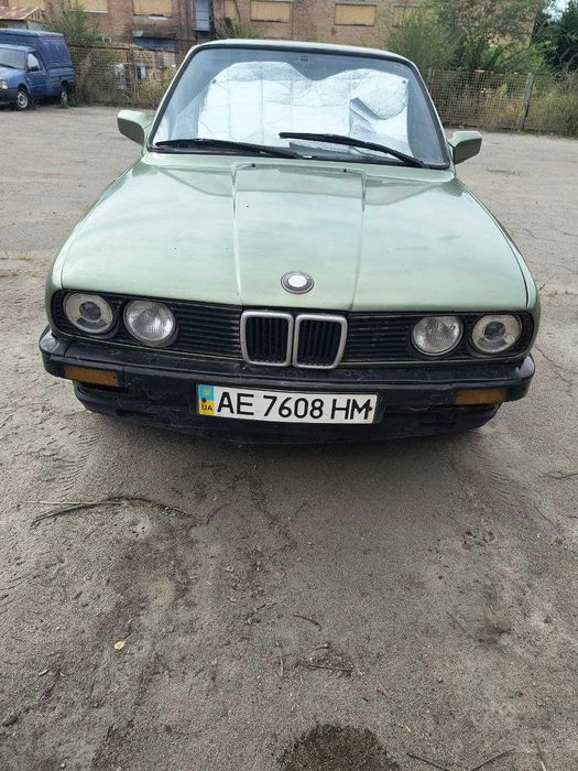 продам своє авто bmw e30