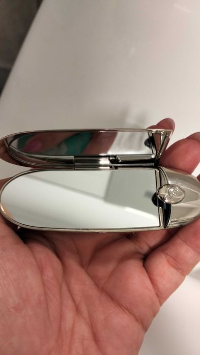 Batom Guerlain com espelho