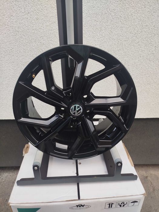 A440#Alufelgi Uzywane  17" 5x112 Et 40 7J Vw Skoda Audi