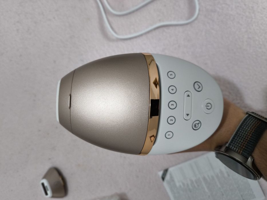 Depiladora Luz Pulsada PHILIPS BRI945/00 (IPL - Multi-zonas - Branco)