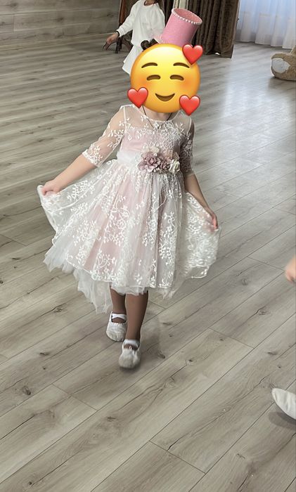 Неймовірна сукня