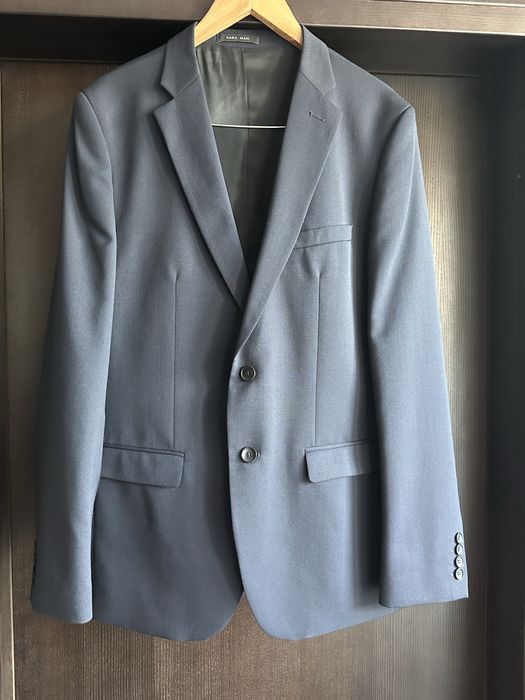 Чоловічий костюм Zara