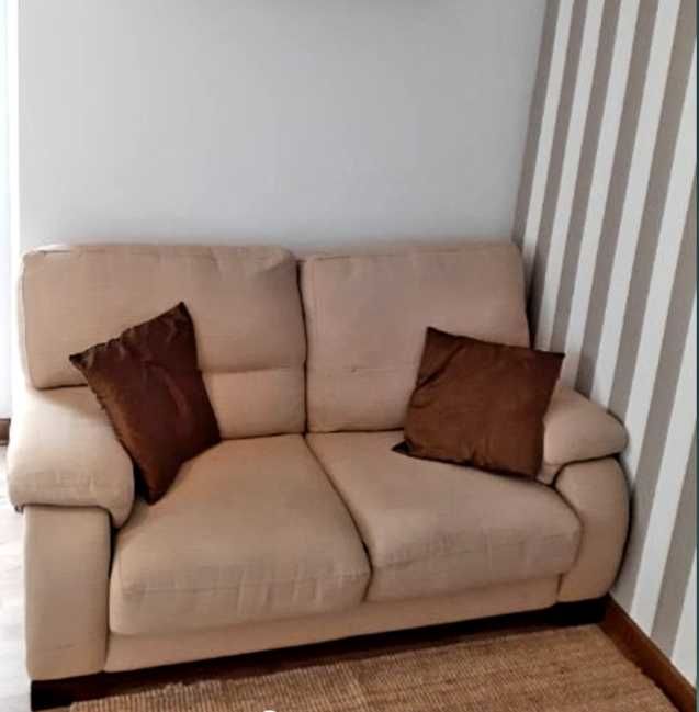 Sofá 2 lugares confortável