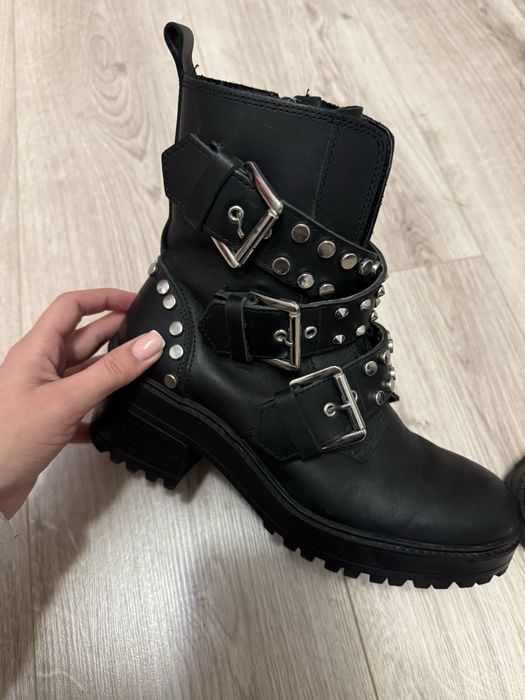 Черевики чорні від zara