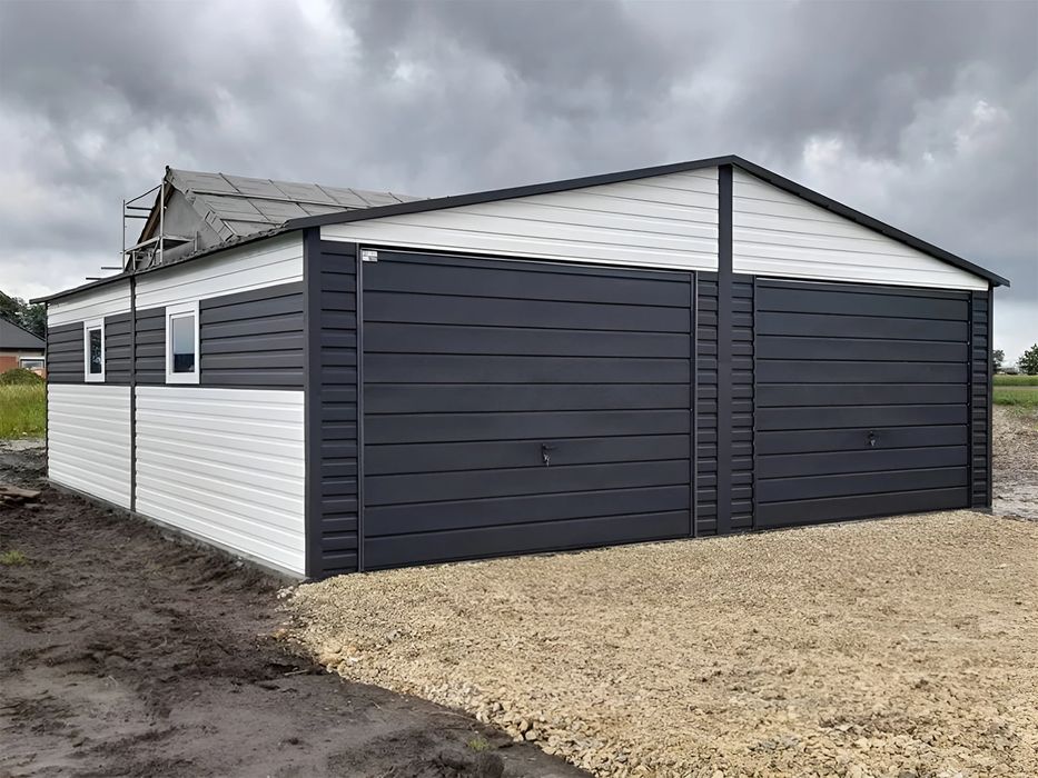 Garaż blaszany dwustanowiskowy 7x7 m - Dach dwuspadowy, Brama uchylna,