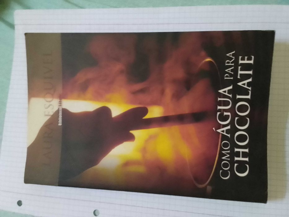 Livro "Como Água para Chocolate" de Laura Esquivel
