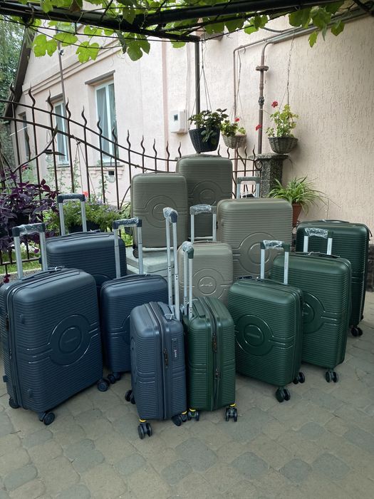 Валіза Three Birds ,преміум якість. Великий асортимент різних валіз.