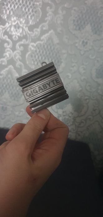 Радіатор Gigabyte