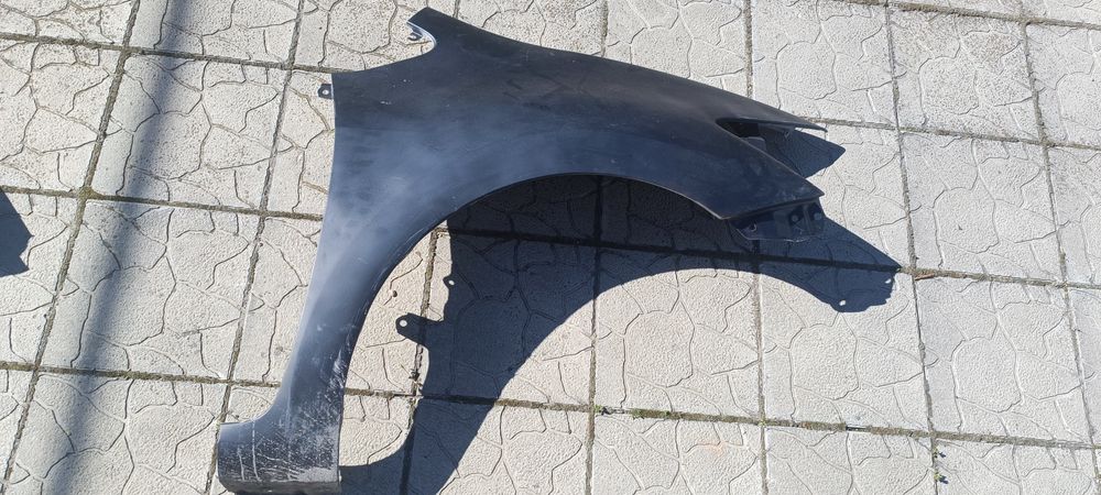 Крыло переднее правое Toyota Auris