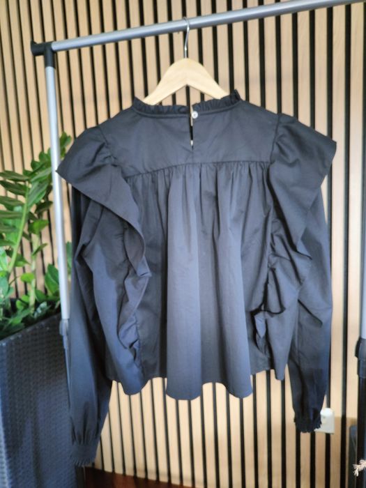 Bluzka z długim rękawem i falbanką