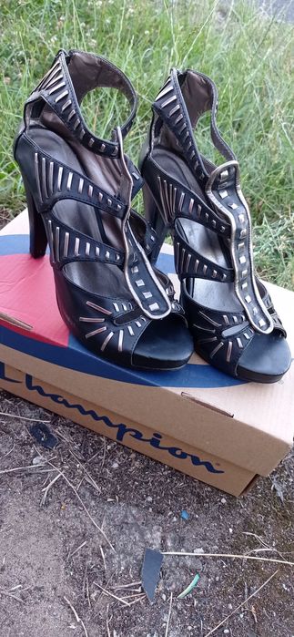 Buty damskie rozmiar 39