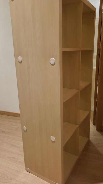 Estante castanha ikea