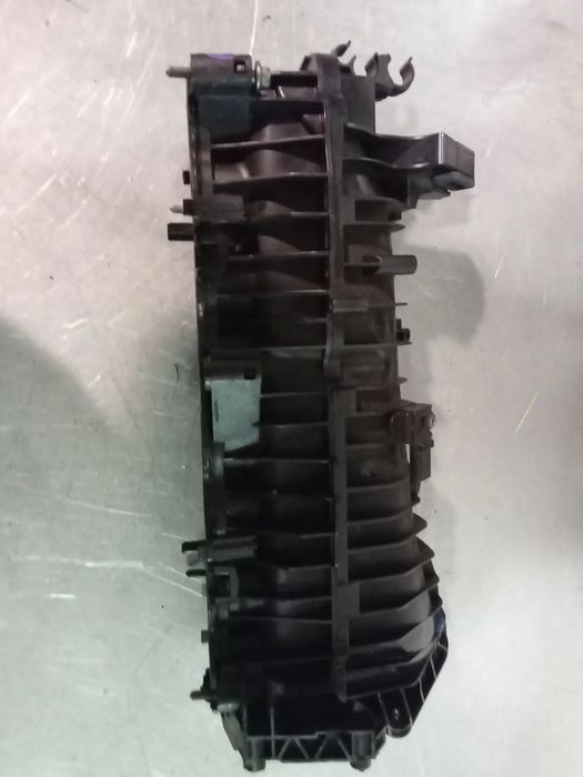 COLECTOR / COLETOR DE ADMISSÃO  BMW E87   N47 7807991 8514771