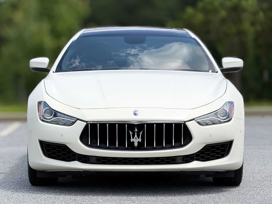 Maserati Ghibli      2019